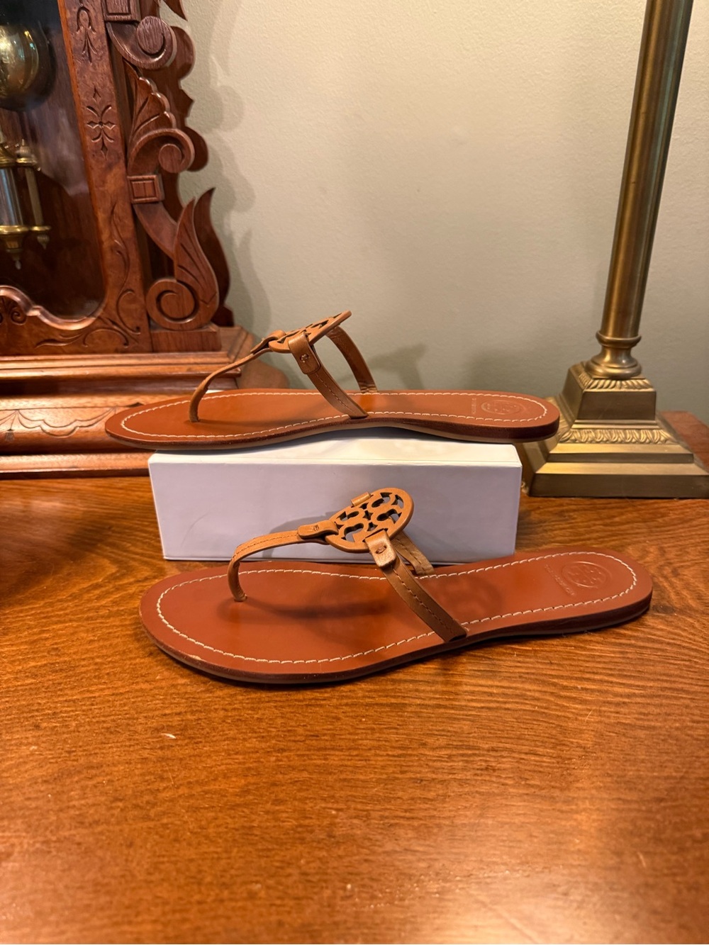 Tory Burch Brown Gabriel Mini Miller Brown Leather Thong Sandals Size 10 - Picture 5 of 10